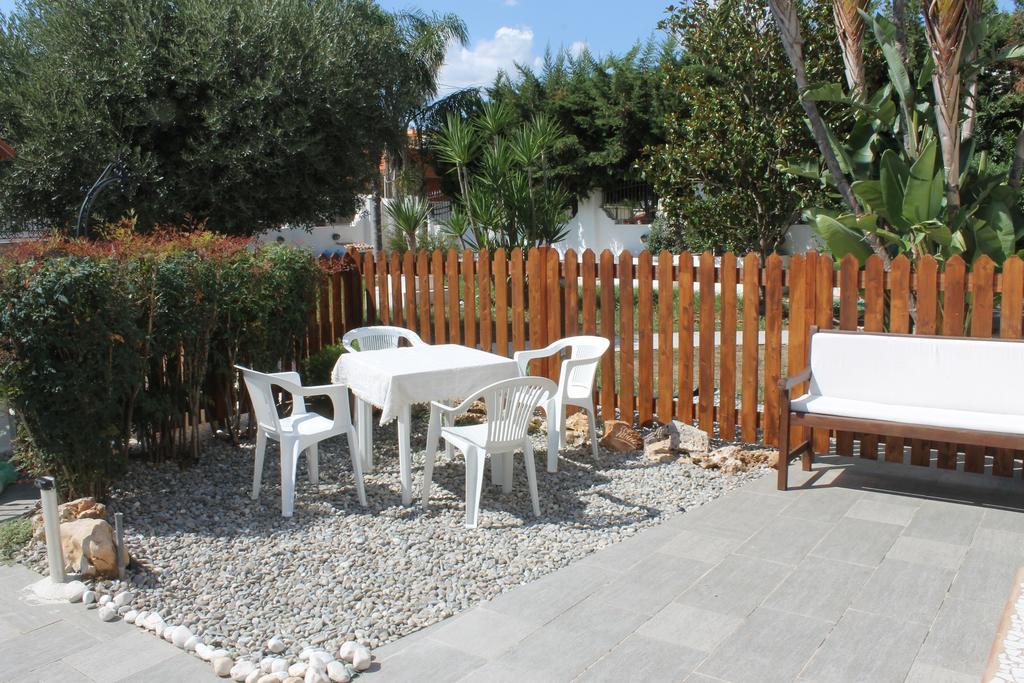L'Albero Dei Limoni B&B Tarent Zewnętrze zdjęcie