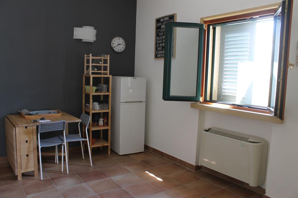 L'Albero Dei Limoni B&B Tarent Zewnętrze zdjęcie